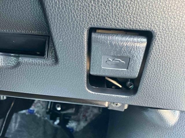 ヤリスＸ　車検整備付２ＷＤ　ＣＶＴ　１５００ｃｃ　ディスプレイオーディオ　ステアリングスイッチ　全方位モニター　マニュアルエアコン　サイド・カーテンシールドエアバッグ　車検整備付（福島県）の中古車