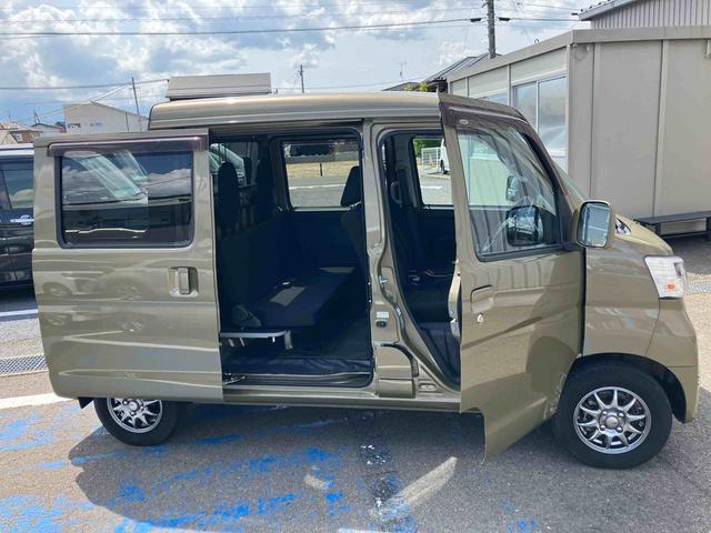 ハイゼットカーゴデッキバンＧ　ＳＡIII４ＷＤ　６６０ｃｃ　７インチナビ　ＥＴＣ車載器　ＬＥＤヘッドランプ　キーレスエントリー　アイドリングストップ　横滑り防止機能　衝突被害軽減ブレーキ　オートライト（福島県）の中古車