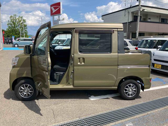 ハイゼットカーゴデッキバンＧ　ＳＡIII４ＷＤ　６６０ｃｃ　７インチナビ　ＥＴＣ車載器　ＬＥＤヘッドランプ　キーレスエントリー　アイドリングストップ　横滑り防止機能　衝突被害軽減ブレーキ　オートライト（福島県）の中古車