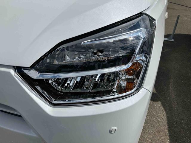ミライースＸ　ＳＡIII２ＷＤ　ＣＶＴ　６６０ｃｃ　衝突被害軽減ブレーキ　横滑り防止装置　ＡＢＳ　アイドリングストップ　マニュアルエアコン　オートライト　ＬＥＤヘッドランプ　運転席・助手席エアバッグ　キーレス（福島県）の中古車