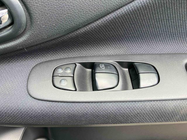 セレナハイウェイスター　Ｖエアロセレクション２ＷＤ　ＣＶＴ　２０００ｃｃ　ナビ　バックカメラ　横滑り防止機能　両側電動スライドドア　３列シート　アイドリングストップ　フォグランプ　プッシュボタンスタート　オートライト（福島県）の中古車
