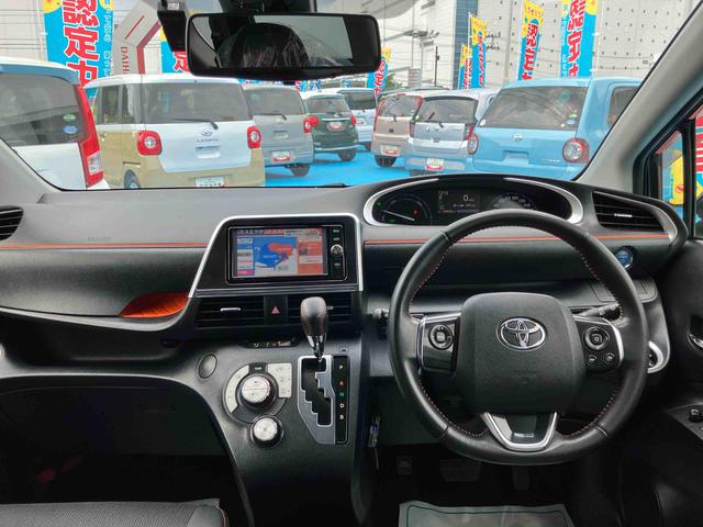シエンタハイブリッドＧ　クエロ２ＷＤ　ＣＶＴ　１５００ｃｃ　オートエアコン　革巻きステアリング　ＵＶカットガラス　カーナビ　ＥＴＣ車載器　両側電動スライドドア　横滑り防止装置　ＡＢＳ　プッシュボタンスタート　スマートキー（福島県）の中古車