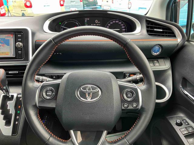 シエンタハイブリッドＧ　クエロ２ＷＤ　ＣＶＴ　１５００ｃｃ　オートエアコン　革巻きステアリング　ＵＶカットガラス　カーナビ　ＥＴＣ車載器　両側電動スライドドア　横滑り防止装置　ＡＢＳ　プッシュボタンスタート　スマートキー（福島県）の中古車