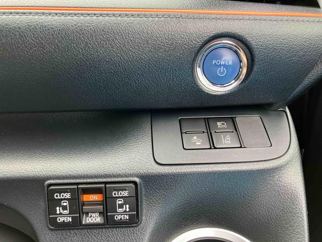 シエンタハイブリッドＧ　クエロ２ＷＤ　ＣＶＴ　１５００ｃｃ　オートエアコン　革巻きステアリング　ＵＶカットガラス　カーナビ　ＥＴＣ車載器　両側電動スライドドア　横滑り防止装置　ＡＢＳ　プッシュボタンスタート　スマートキー（福島県）の中古車