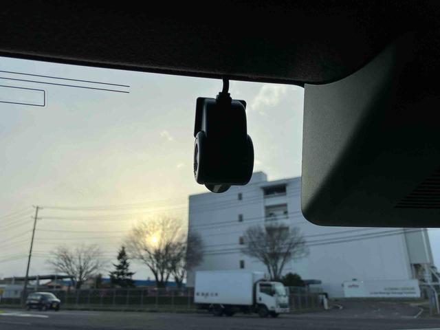 タフトGターボ ダーククロムベンチャー 4WD660cc 4WD CVT スカイフィールトップ ディスプレイオーディオ ドラレコ クルーズコントロール 衝突被害軽減ブレーキ 横滑り防止装置 ABS アイドリングストップ プッシュボタンスタート(福島県)の中古車