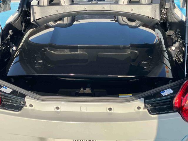 コペンセロ　Ｓ２ＷＤ　５速マニュアル　６６０ｃｃ　ターボ　電動開閉ルーフ　レカロシート　純正ナビ　バックモニター　ＥＴＣ車載器　ＡＢＳ　運転席・助手席エアバッグ　ＭＯＭＯステアリング　ワンオーナー車（福島県）の中古車