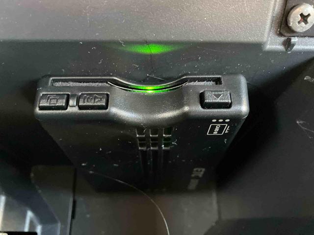 コペンセロ　Ｓ２ＷＤ　５速マニュアル　６６０ｃｃ　ターボ　電動開閉ルーフ　レカロシート　純正ナビ　バックモニター　ＥＴＣ車載器　ＡＢＳ　運転席・助手席エアバッグ　ＭＯＭＯステアリング　ワンオーナー車（福島県）の中古車