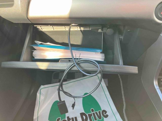 コペンセロ　Ｓ２ＷＤ　５速マニュアル　６６０ｃｃ　ターボ　電動開閉ルーフ　レカロシート　純正ナビ　バックモニター　ＥＴＣ車載器　ＡＢＳ　運転席・助手席エアバッグ　ＭＯＭＯステアリング　ワンオーナー車（福島県）の中古車