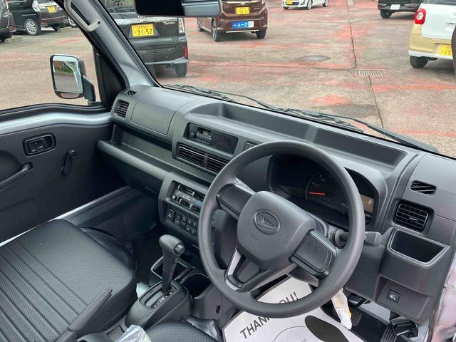 ハイゼットトラックスタンダード　農用スペシャル４ＷＤ　ＣＶＴ　６６０ｃｃ　衝突被害軽減ブレーキ　横滑り防止装置　ＡＢＳ　運転席・助手席エアバッグ　アイドリングストップ　リヤ４枚リーフスプリング　荷台作業灯　あゆみ板掛テールゲート（福島県）の中古車