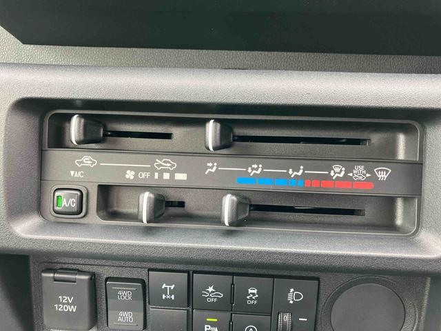 ハイゼットトラックスタンダード　農用スペシャル４ＷＤ　ＣＶＴ　６６０ｃｃ　衝突被害軽減ブレーキ　横滑り防止装置　ＡＢＳ　運転席・助手席エアバッグ　アイドリングストップ　リヤ４枚リーフスプリング　荷台作業灯　あゆみ板掛テールゲート（福島県）の中古車