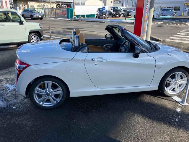 コペンローブ S2WD CVT 660cc 純正ナビ ターボ 電動開閉ルーフ パドルシフト アイドリングストップ プッシュボタンスタート ABS MOMOステアリング オートエアコン シートヒーター(福島県)の中古車