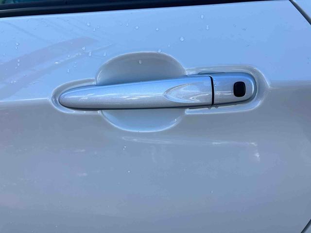 コペンローブ S2WD CVT 660cc 純正ナビ ターボ 電動開閉ルーフ パドルシフト アイドリングストップ プッシュボタンスタート ABS MOMOステアリング オートエアコン シートヒーター(福島県)の中古車