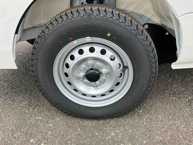 ハイゼットトラックスタンダード　４ＷＤ　届出済未使用車４ＷＤ　　６６０ｃｃ　５速マニュアル　衝突被害軽減ブレーキ　横滑り防止装置　ＡＢＳ　アイドリングストップ　エアコン　パワーステアリング　届出済未使用車（福島県）の中古車