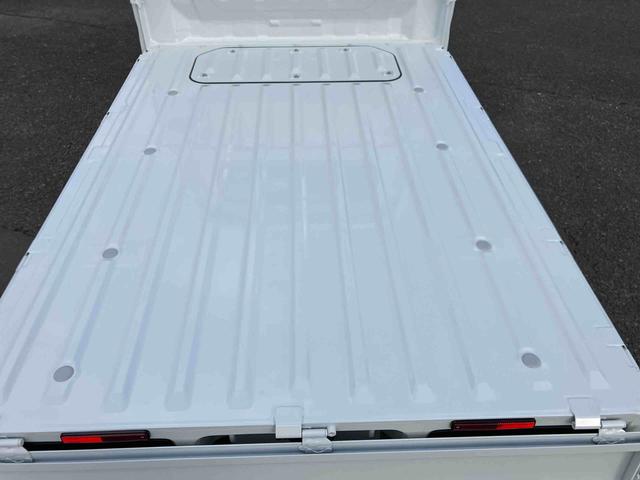 ハイゼットトラックスタンダード　４ＷＤ　届出済未使用車４ＷＤ　　６６０ｃｃ　５速マニュアル　衝突被害軽減ブレーキ　横滑り防止装置　ＡＢＳ　アイドリングストップ　エアコン　パワーステアリング　届出済未使用車（福島県）の中古車