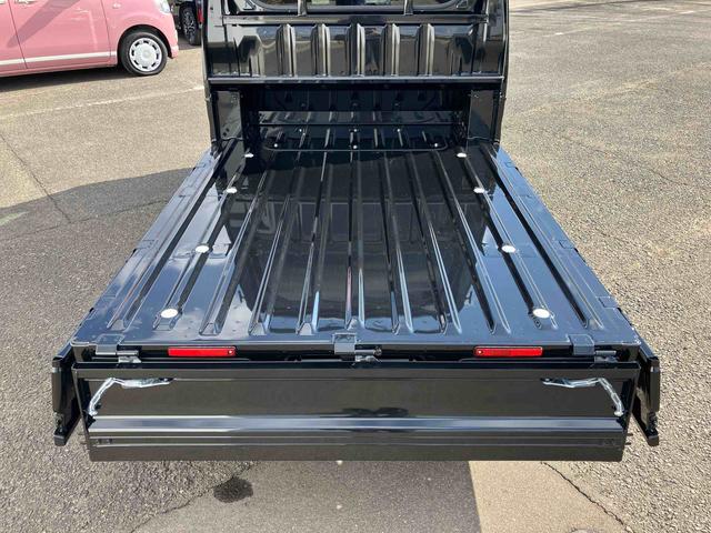 ハイゼットトラックジャンボエクストラ 4WD 届出済未使用車4WD CVT 660cc デフロック 衝突被害軽減ブレーキ 横滑り防止装置 ABS アイドリングストップ プッシュボタンスタート エアコン パワーステアリング パワーウィンドウ 届出済未使用車(福島県)の中古車