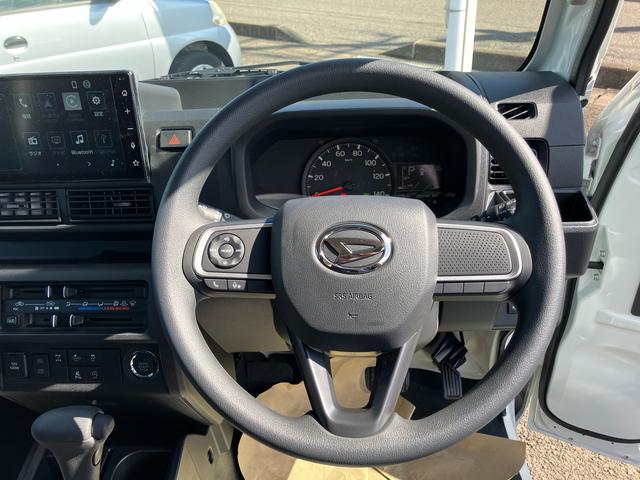 ハイゼットトラックジャンボエクストラ４ＷＤ　ＣＶＴ　６６０ＣＣ　未使用車　荷台作業灯　オーディオ付き　バックカメラ付き　オートライト　衝突被害軽減ブレーキ　　横滑り防止機能　コーナーセンサー　マニュアルエアコン　キーレス（福島県）の中古車
