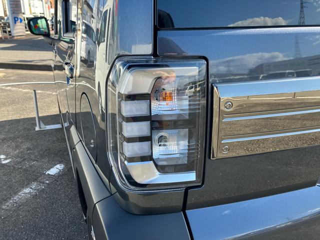 タフトＧターボ　ダーククロムベンチャー２ＷＤ　届出済未使用車　オーディオ付き　運転席・助手席シーヒーター　バックカメラ　ＬＥＤヘッドライト　オートライト　電動パーキングブレーキ　電動格納ミラー　衝突回避支援ブレーキシステム（福島県）の中古車