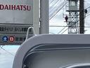 ４ＷＤ　ＣＶＴ　６６０ｃｃ　衝突被害軽減ブレーキ　横滑り防止装置　ＡＢＳ　運転席・助手席エアバッグ　アイドリングストップ　リヤ４枚リーフスプリング　荷台作業灯　あゆみ板掛テールゲート（福島県）の中古車