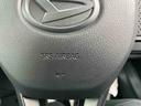 ４ＷＤ　ＣＶＴ　６６０ｃｃ　衝突被害軽減ブレーキ　横滑り防止装置　ＡＢＳ　運転席・助手席エアバッグ　アイドリングストップ　リヤ４枚リーフスプリング　荷台作業灯　あゆみ板掛テールゲート（福島県）の中古車