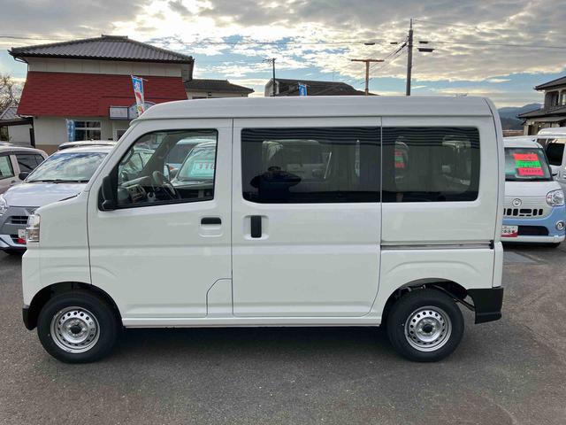 ハイゼットカーゴＤＸ４ＷＤ　ＣＶＴ　６６０ｃｃ　衝突被害軽減ブレーキ　横滑り防止装置　ＡＢＳ　アイドリングストップ　プッシュボタンスタート　両側スライドドア　マニュアルエアコン　パワーステアリング　届出済未使用車（福島県）の中古車