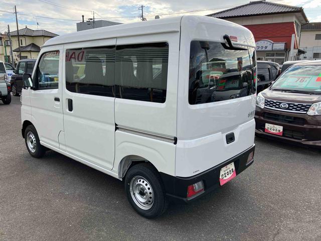 ハイゼットカーゴＤＸ４ＷＤ　ＣＶＴ　６６０ｃｃ　衝突被害軽減ブレーキ　横滑り防止装置　ＡＢＳ　アイドリングストップ　プッシュボタンスタート　両側スライドドア　マニュアルエアコン　パワーステアリング　届出済未使用車（福島県）の中古車