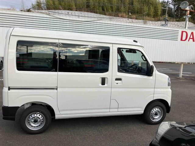 ハイゼットカーゴＤＸ４ＷＤ　ＣＶＴ　６６０ｃｃ　衝突被害軽減ブレーキ　横滑り防止装置　ＡＢＳ　アイドリングストップ　プッシュボタンスタート　両側スライドドア　マニュアルエアコン　パワーステアリング　届出済未使用車（福島県）の中古車