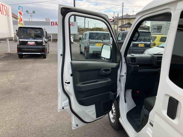ハイゼットカーゴＤＸ４ＷＤ　ＣＶＴ　６６０ｃｃ　衝突被害軽減ブレーキ　横滑り防止装置　ＡＢＳ　アイドリングストップ　プッシュボタンスタート　両側スライドドア　マニュアルエアコン　パワーステアリング　届出済未使用車（福島県）の中古車