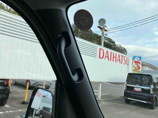 ハイゼットカーゴＤＸ４ＷＤ　ＣＶＴ　６６０ｃｃ　衝突被害軽減ブレーキ　横滑り防止装置　ＡＢＳ　アイドリングストップ　プッシュボタンスタート　両側スライドドア　マニュアルエアコン　パワーステアリング　届出済未使用車（福島県）の中古車