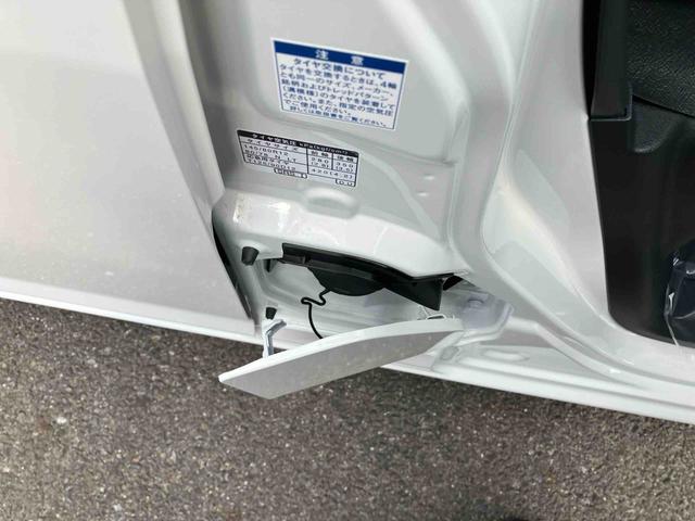 ハイゼットカーゴＤＸ４ＷＤ　ＣＶＴ　６６０ｃｃ　衝突被害軽減ブレーキ　横滑り防止装置　ＡＢＳ　アイドリングストップ　プッシュボタンスタート　両側スライドドア　マニュアルエアコン　パワーステアリング　届出済未使用車（福島県）の中古車