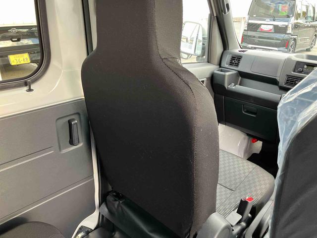 ハイゼットカーゴＤＸ４ＷＤ　ＣＶＴ　６６０ｃｃ　衝突被害軽減ブレーキ　横滑り防止装置　ＡＢＳ　アイドリングストップ　プッシュボタンスタート　両側スライドドア　マニュアルエアコン　パワーステアリング　届出済未使用車（福島県）の中古車