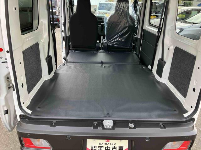 ハイゼットカーゴＤＸ４ＷＤ　ＣＶＴ　６６０ｃｃ　衝突被害軽減ブレーキ　横滑り防止装置　ＡＢＳ　アイドリングストップ　プッシュボタンスタート　両側スライドドア　マニュアルエアコン　パワーステアリング　届出済未使用車（福島県）の中古車