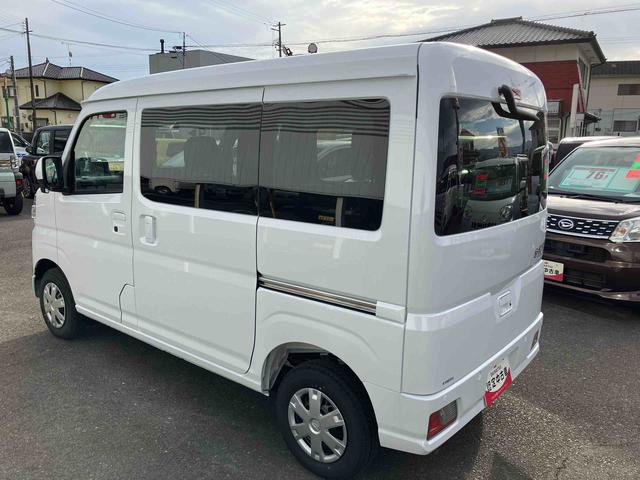 ハイゼットカーゴクルーズターボ４ＷＤ　ＣＶＴ　６６０ｃｃ　両側スライドドア　衝突被害軽減ブレーキ　横滑り防止装置　ＡＢＳ　アイドリングストップ　プッシュボタンスタート　リヤヒーター　前席パワーウィンドウ　届出済未使用車（福島県）の中古車