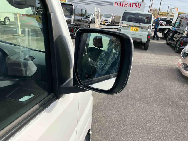 ハイゼットカーゴクルーズターボ４ＷＤ　ＣＶＴ　６６０ｃｃ　両側スライドドア　衝突被害軽減ブレーキ　横滑り防止装置　ＡＢＳ　アイドリングストップ　プッシュボタンスタート　リヤヒーター　前席パワーウィンドウ　届出済未使用車（福島県）の中古車