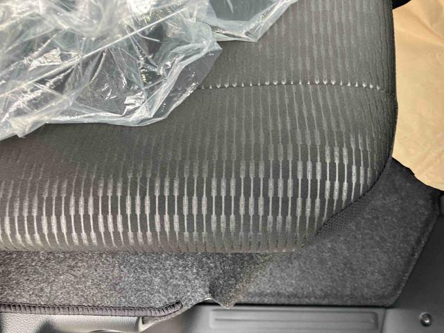 ハイゼットカーゴクルーズターボ４ＷＤ　ＣＶＴ　６６０ｃｃ　両側スライドドア　衝突被害軽減ブレーキ　横滑り防止装置　ＡＢＳ　アイドリングストップ　プッシュボタンスタート　リヤヒーター　前席パワーウィンドウ　届出済未使用車（福島県）の中古車