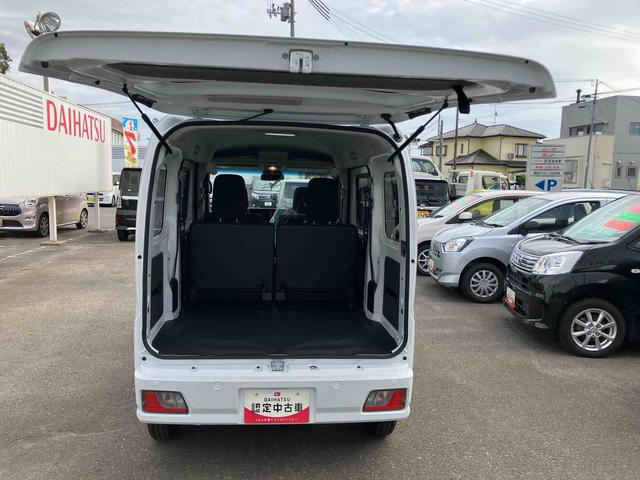 ハイゼットカーゴクルーズターボ４ＷＤ　ＣＶＴ　６６０ｃｃ　両側スライドドア　衝突被害軽減ブレーキ　横滑り防止装置　ＡＢＳ　アイドリングストップ　プッシュボタンスタート　リヤヒーター　前席パワーウィンドウ　届出済未使用車（福島県）の中古車