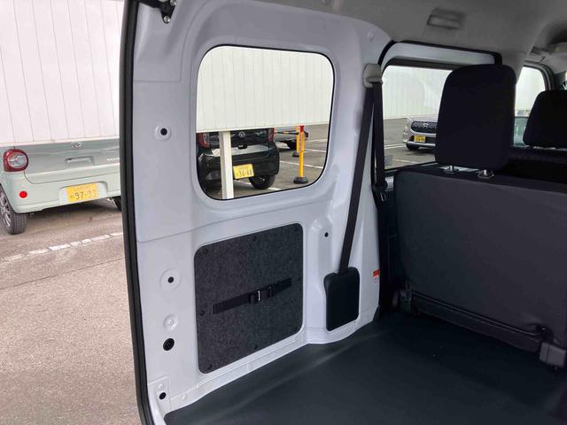 ハイゼットカーゴクルーズターボ４ＷＤ　ＣＶＴ　６６０ｃｃ　両側スライドドア　衝突被害軽減ブレーキ　横滑り防止装置　ＡＢＳ　アイドリングストップ　プッシュボタンスタート　リヤヒーター　前席パワーウィンドウ　届出済未使用車（福島県）の中古車