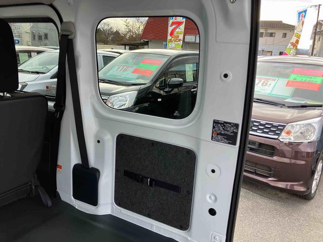 ハイゼットカーゴクルーズターボ４ＷＤ　ＣＶＴ　６６０ｃｃ　両側スライドドア　衝突被害軽減ブレーキ　横滑り防止装置　ＡＢＳ　アイドリングストップ　プッシュボタンスタート　リヤヒーター　前席パワーウィンドウ　届出済未使用車（福島県）の中古車
