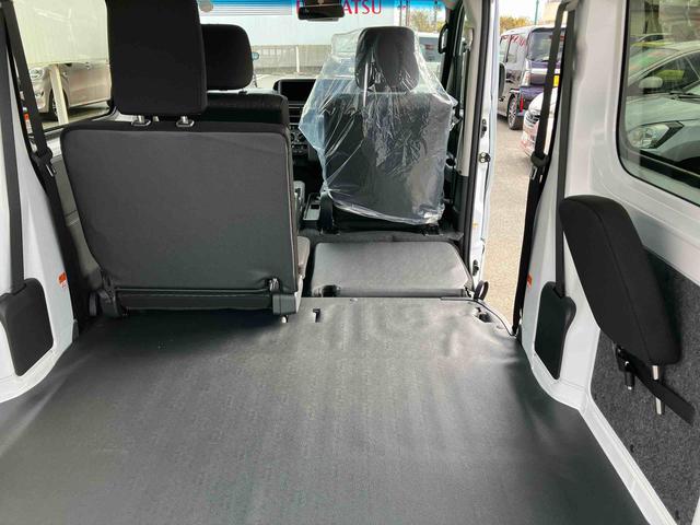 ハイゼットカーゴクルーズターボ４ＷＤ　ＣＶＴ　６６０ｃｃ　両側スライドドア　衝突被害軽減ブレーキ　横滑り防止装置　ＡＢＳ　アイドリングストップ　プッシュボタンスタート　リヤヒーター　前席パワーウィンドウ　届出済未使用車（福島県）の中古車