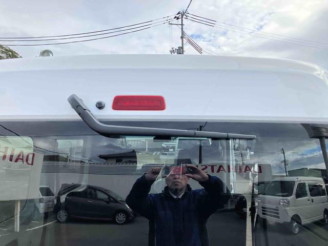 ハイゼットカーゴクルーズターボ４ＷＤ　ＣＶＴ　６６０ｃｃ　両側スライドドア　衝突被害軽減ブレーキ　横滑り防止装置　ＡＢＳ　アイドリングストップ　プッシュボタンスタート　リヤヒーター　前席パワーウィンドウ　届出済未使用車（福島県）の中古車