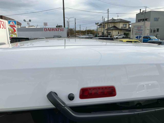 ハイゼットカーゴクルーズターボ４ＷＤ　ＣＶＴ　６６０ｃｃ　両側スライドドア　衝突被害軽減ブレーキ　横滑り防止装置　ＡＢＳ　アイドリングストップ　プッシュボタンスタート　リヤヒーター　前席パワーウィンドウ　届出済未使用車（福島県）の中古車