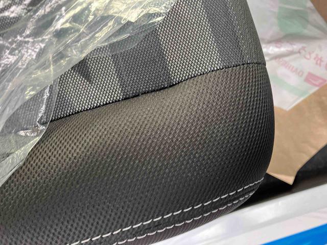 タフトＧターボ　ダーククロムベンチャー２ＷＤ　ＣＶＴ　６６０ｃｃ　衝突被害軽減ブレーキ　横滑り防止装置　ＡＢＳ　アイドリングストップ　プッシュボタンスタート　ディスプレイオーディオ　クルーズコントロール　届出済未使用車（福島県）の中古車