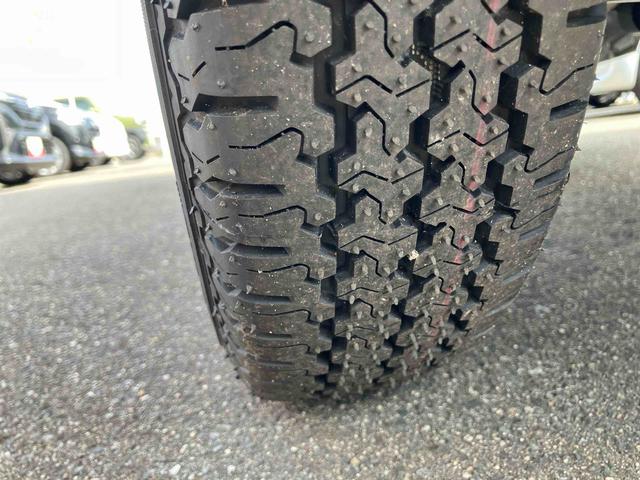 ハイゼットトラックジャンボエクストラ４ＷＤ　ＭＴ　６６０ｃｃ　衝突被害軽減ブレーキ　横滑り防止機能　コーナーセンサー　アイドリングストップ　プッシュボタンスタート　オートライト　マニュアルエアコン　フォグランプ　ＬＥＤヘッドライト（福島県）の中古車
