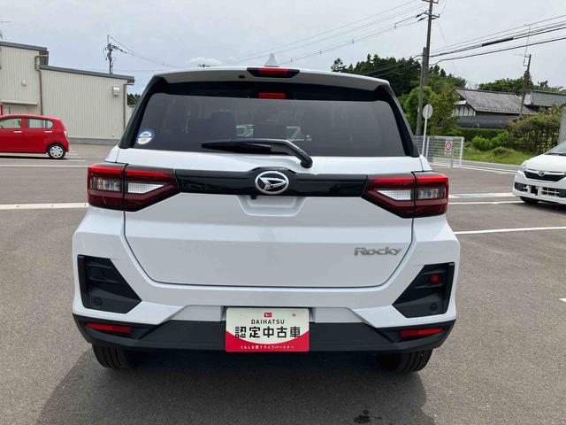 ロッキープレミアムＧ４ＷＤ　ＣＶＴ　１０００ｃｃ　クルーズコントロール　ナビ　全方位モニター　ドライブレコーダー　衝突被害軽減ブレーキ　横滑り防止装置　ＡＢＳ　アイドリングストップ　プッシュボタンスタート　シートヒーター（福島県）の中古車