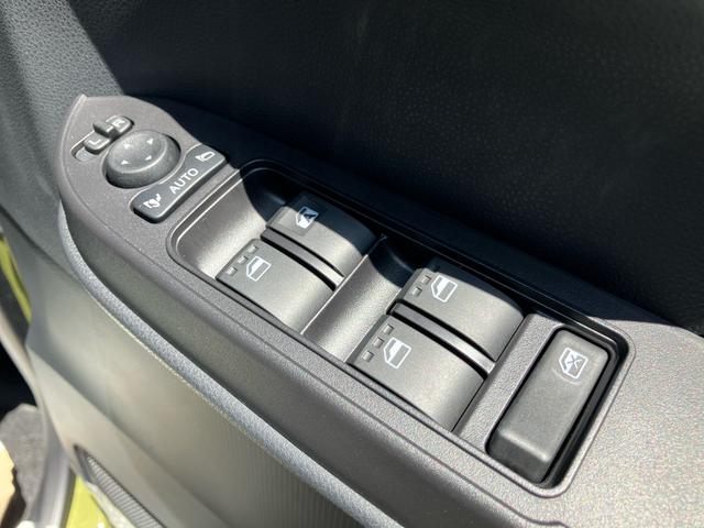 タントファンクロスターボ２ＷＤ　ＣＶＴ　６６０ｃｃ　衝突被害軽減ブレーキ　横滑り防止装置　ＡＢＳ　アイドリングストップ　プッシュボタンスタート　両側電動スライドドア　前席シートヒーター　ベンチシート　オートエアコン（福島県）の中古車