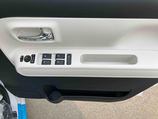 ムーヴキャンバスストライプスＧ２ＷＤ　ＣＶＴ　６６０ｃｃ　両側電動スライドドア　衝突被害軽減ブレーキ　横滑り防止装置　ＡＢＳ　アイドリングストップ　プッシュボタンスタート　前席シートヒーター　ホットカップホルダー　届出済未使用車（福島県）の中古車