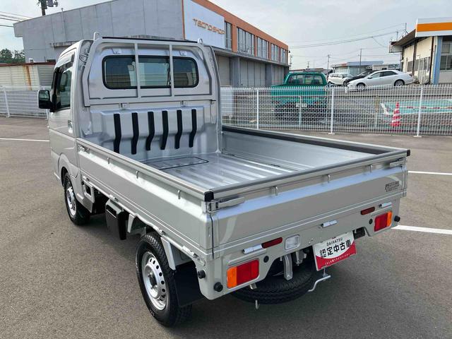 キャリイトラックＫＣスペシャルパートタイム４ＷＤ　６６０ｃｃ　フロア４ＡＴ　デュアルカメラブレーキサポート　運転席・助手席エアバッグ　カーナビ　バックモニター　アイドリングストップ　マニュアルエアコン　パワーウィンドウ（福島県）の中古車