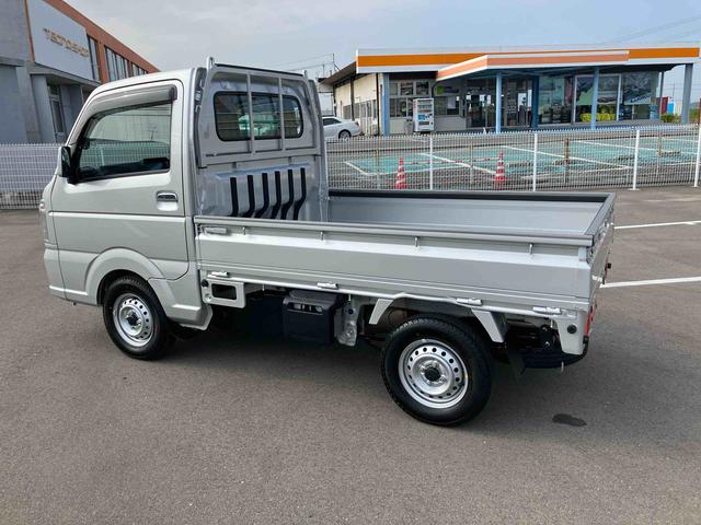 キャリイトラックＫＣスペシャルパートタイム４ＷＤ　６６０ｃｃ　フロア４ＡＴ　デュアルカメラブレーキサポート　運転席・助手席エアバッグ　カーナビ　バックモニター　アイドリングストップ　マニュアルエアコン　パワーウィンドウ（福島県）の中古車