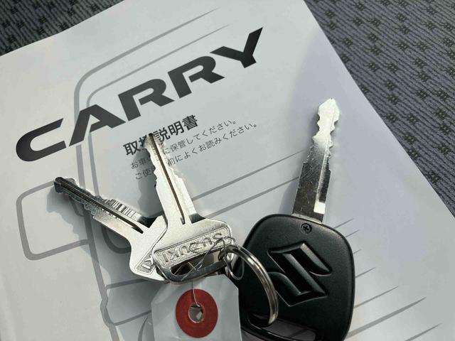 キャリイトラックＫＣスペシャルパートタイム４ＷＤ　６６０ｃｃ　フロア４ＡＴ　デュアルカメラブレーキサポート　運転席・助手席エアバッグ　カーナビ　バックモニター　アイドリングストップ　マニュアルエアコン　パワーウィンドウ（福島県）の中古車