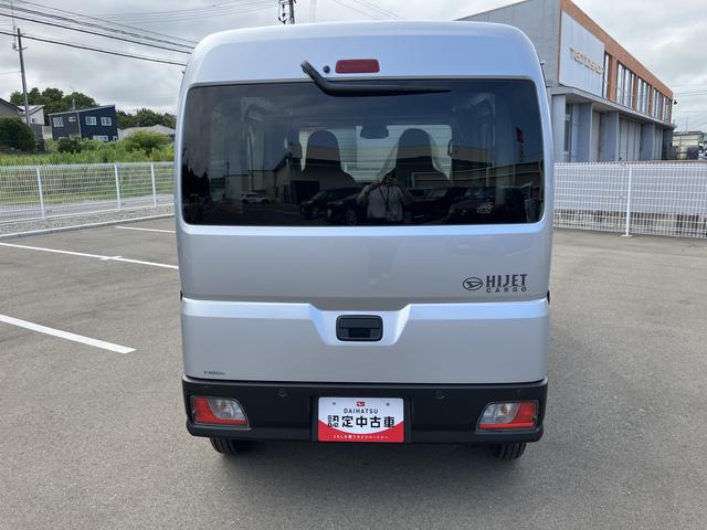 ハイゼットカーゴＤＸ４ＷＤ　ＣＶＴ　６６０ｃｃ　衝突被害軽減ブレーキ　横滑り防止装置　ＡＢＳ　運転席・助手席エアバッグ　アイドリングストップ　両側スライドドア　マニュアルエアコン　リヤヒーター　届出済未使用車（福島県）の中古車