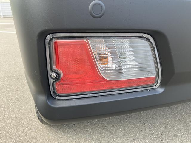 ハイゼットカーゴＤＸ４ＷＤ　ＣＶＴ　６６０ｃｃ　衝突被害軽減ブレーキ　横滑り防止装置　ＡＢＳ　運転席・助手席エアバッグ　アイドリングストップ　両側スライドドア　マニュアルエアコン　リヤヒーター　届出済未使用車（福島県）の中古車